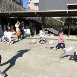 季節の遊びと絵の具遊び